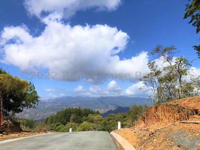Mountain View Lot for Sale in Exclusive Chica Community